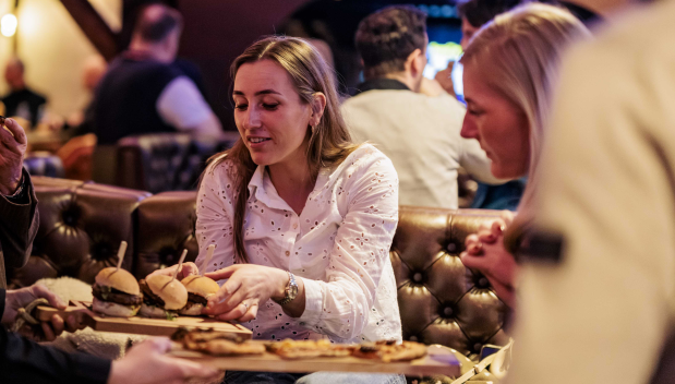 OPENINGRADSTAKESOCIALBAR 12032026 TIMMENGERINK LR 47